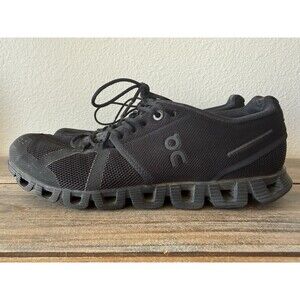 ON Cloud 5 Women’s All Black Shoes Size 9